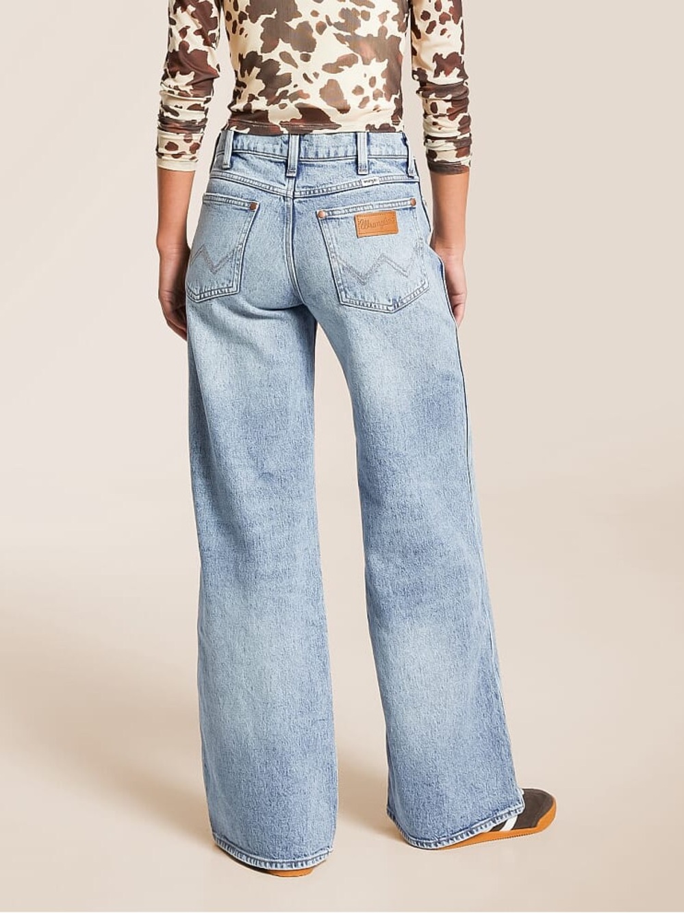 NEW Wrangler Low Rise Baggy Jeans Women 27 Light Wash Wide Leg Skater Y2K Denim - Picture 15 of 15